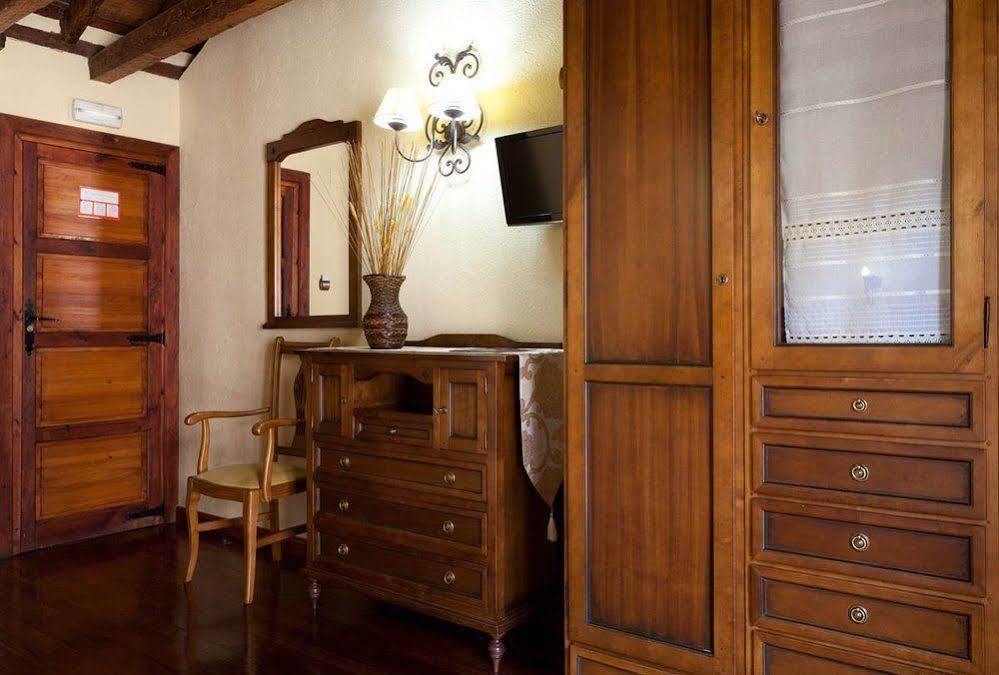 Hospederia Casa De Cisneros Hotel Toledo Bagian luar foto